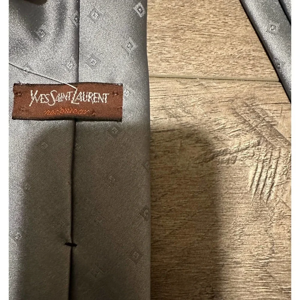 Yves Saint Laurent Grey Diamond Pattern Tie - Picture 3 of 3